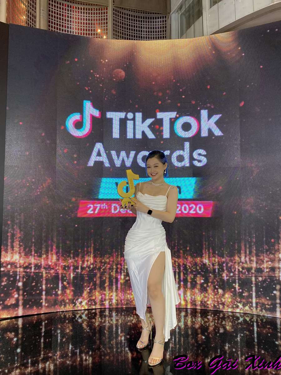 Hảo Thỏ nhận giải thưởng TikTok Award