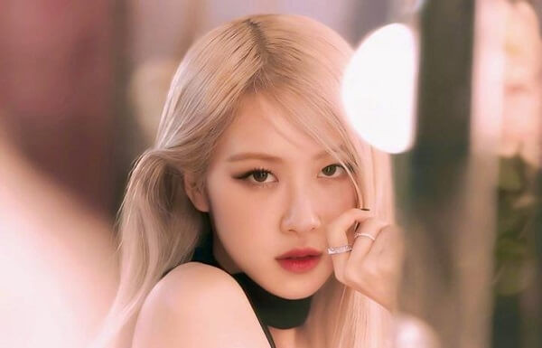 Rosé Blackpink tỏa sáng trên sân khấu