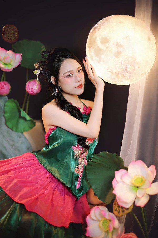 Trà Đặng trong bộ ảnh cosplay