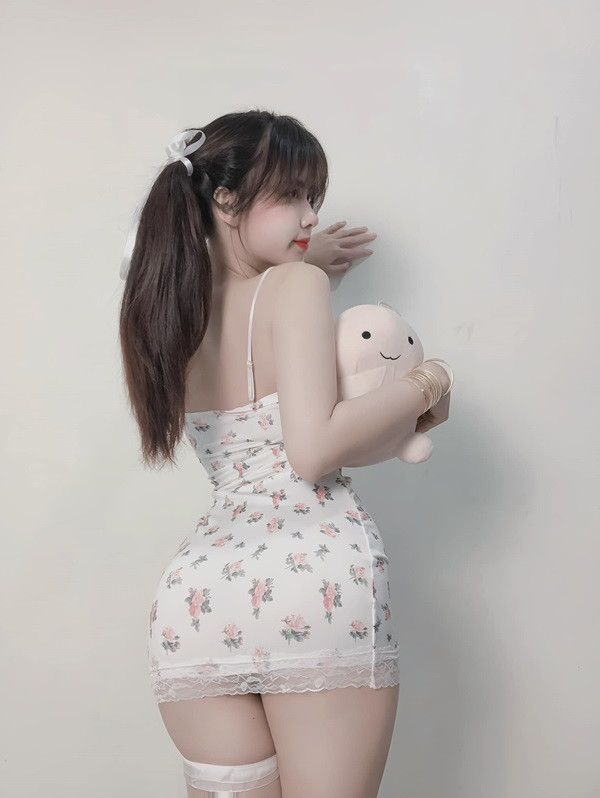 alt ảnh Trương Khả Di sexy 10