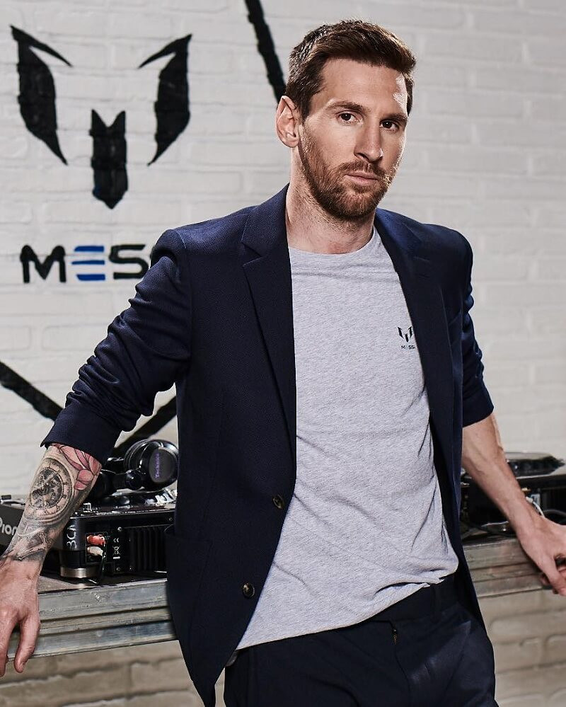 Hình nền Messi đang rê bóng