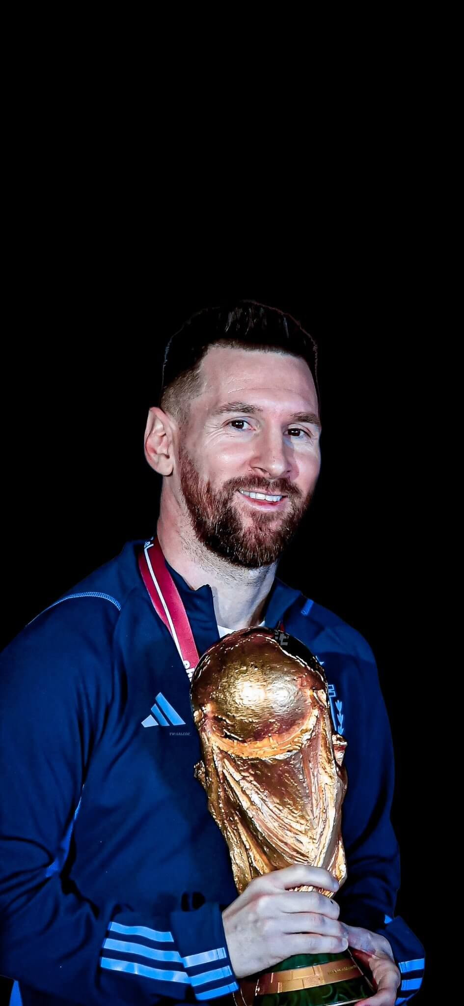 Hình nền Messi nâng cao cúp vô địch