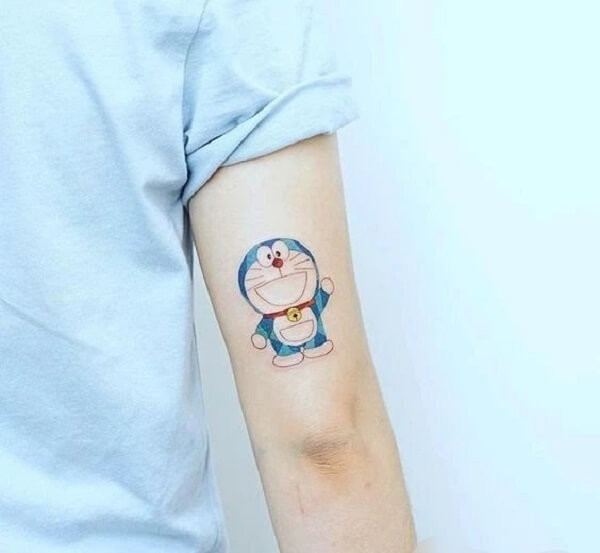 Hình xăm Doraemon mini với chong chóng tre