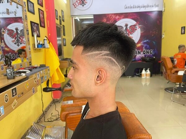 Kiểu tóc nam kẻ vạch và undercut