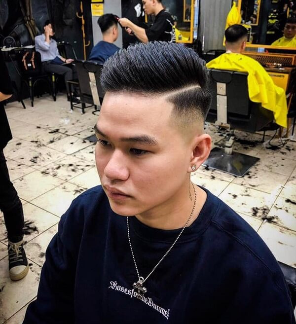 Kiểu tóc mohican chéo vuốt nhọn