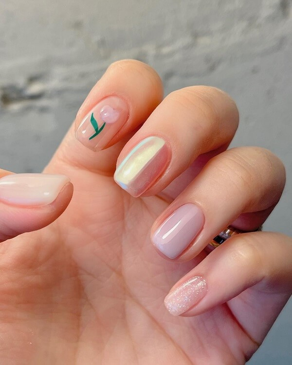 Mẫu nail đơn giản với màu nude