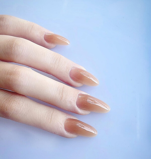 Mẫu nail màu nâu đất