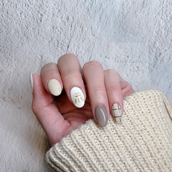 Mẫu nail caro kiểu Pháp