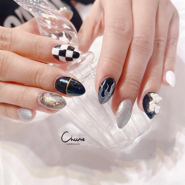 Mẫu nail caro kết hợp họa tiết