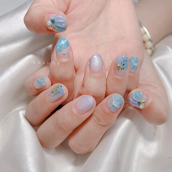 Mẫu nail đi biển họa tiết hoa lá