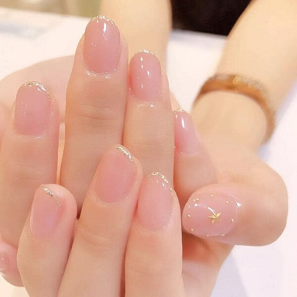 Mẫu nail ombre đơn giản cho học sinh