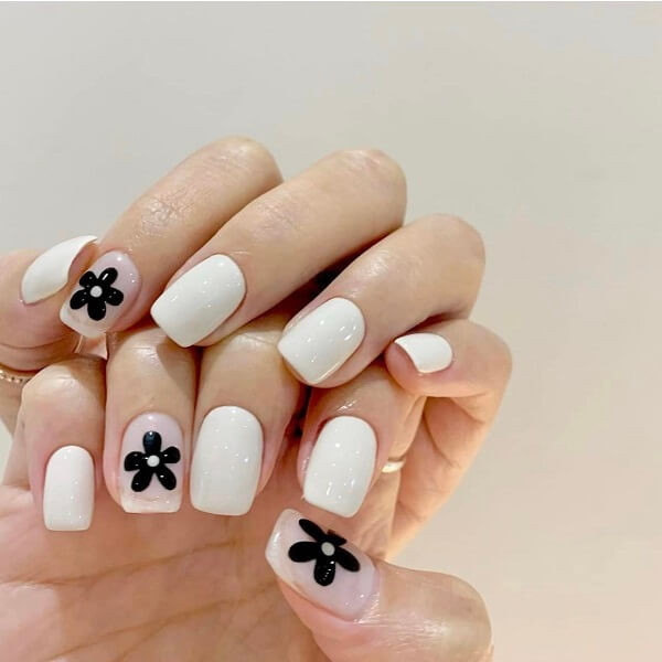 Mẫu nail đơn giản cho học sinh da ngăm màu đỏ