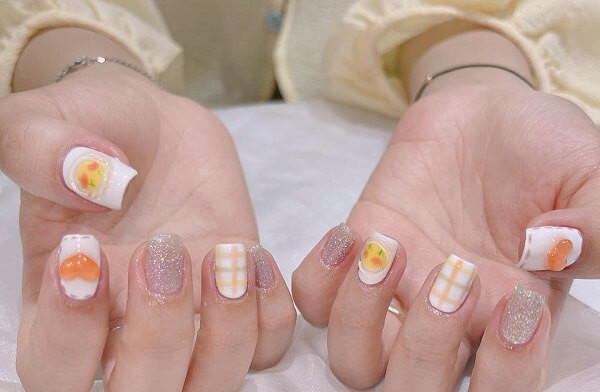 Mẫu nail kẻ sọc ombre