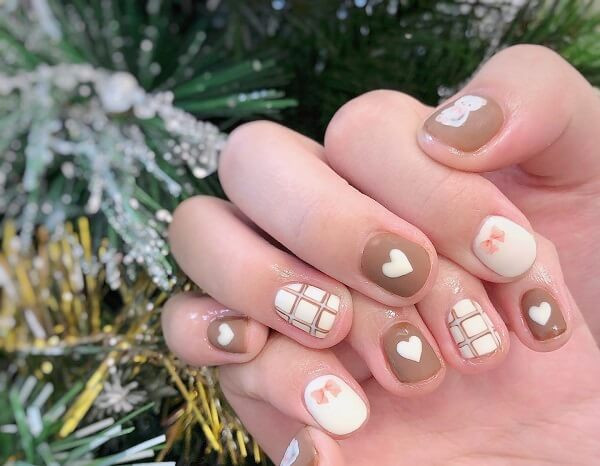 Mẫu nail sọc caro đính đá