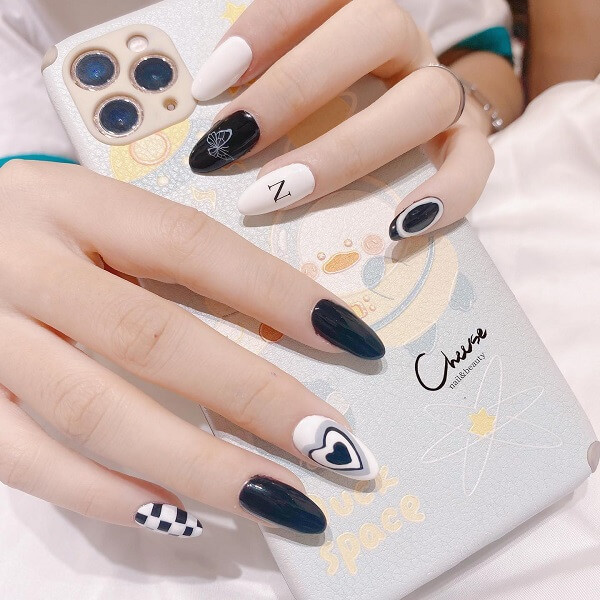 Mẫu nail sọc caro kiểu Pháp