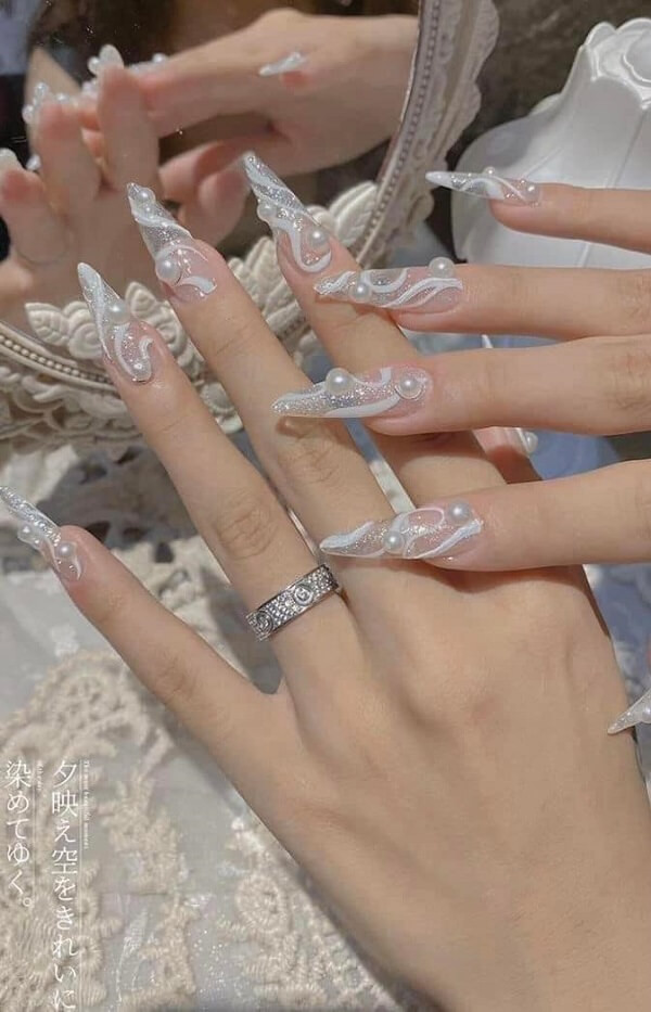 Mẫu nail kim tuyến ombre tinh tế