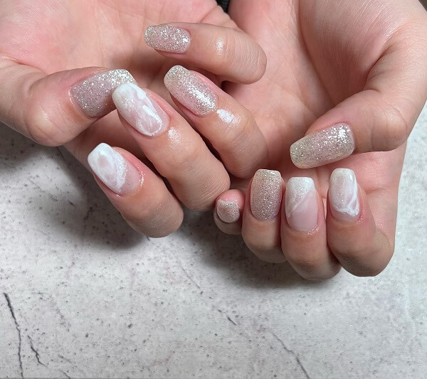 Mẫu nail lấp lánh kim tuyến ombre nhiều màu