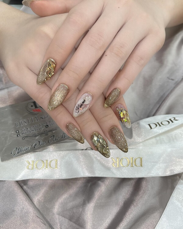 Mẫu nail màu nâu thạch đơn giản