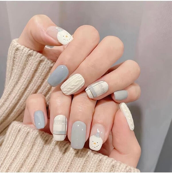 Mẫu nail xanh pastel họa tiết hoa