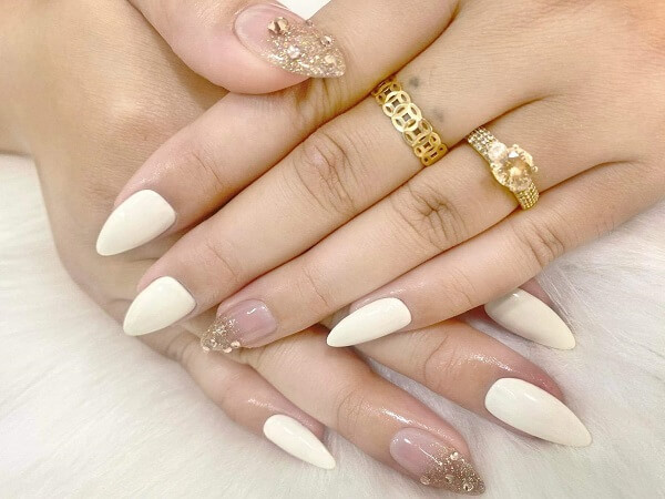 Mẫu nail trắng đẹp