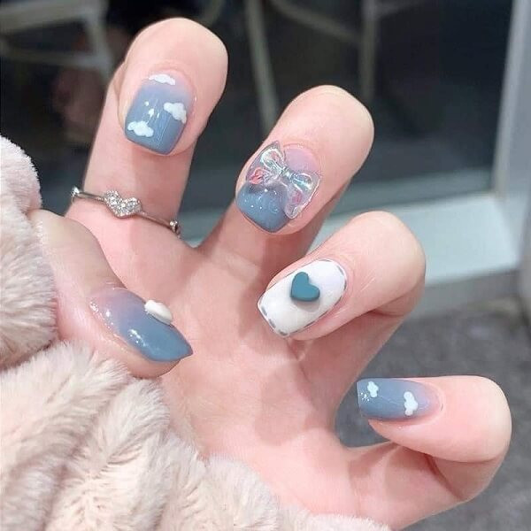 alt: Mẫu nail xinh cute với họa tiết kẻ caro