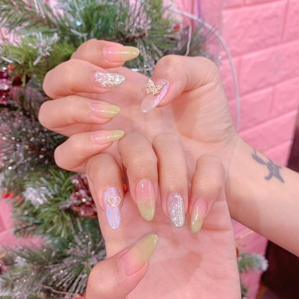 Mẫu nail chân đi biển nổi bật