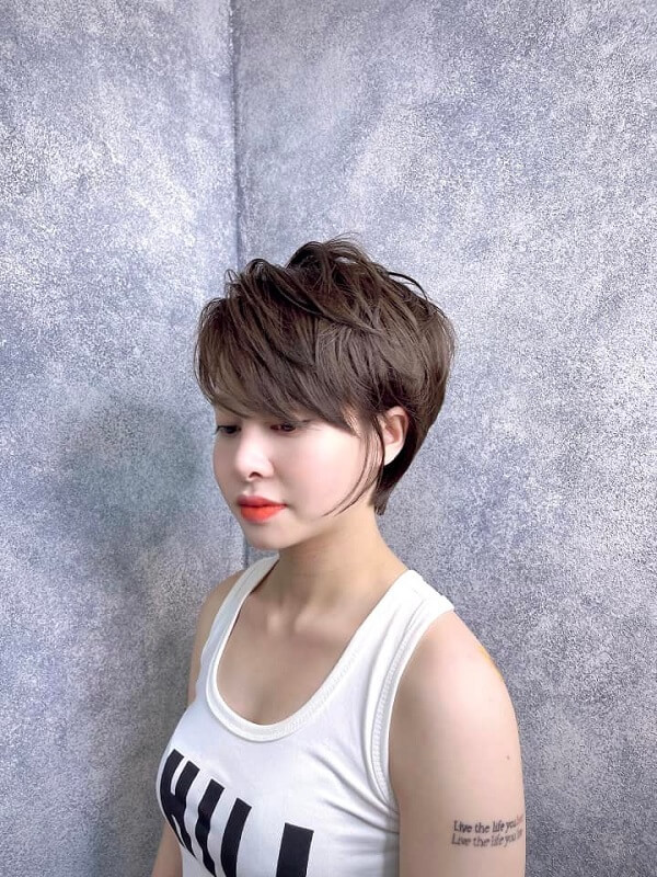 Tóc tomboy ngắn mái thưa