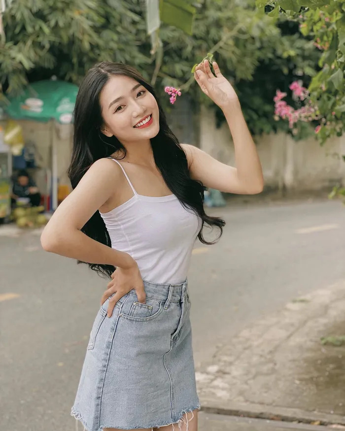 An Vy Fap TV mang vẻ đẹp trong sáng với nụ cười quyến rũ