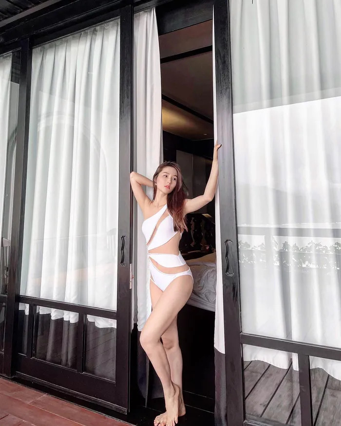 Diễm My 9x với vóc dáng quyến rũ