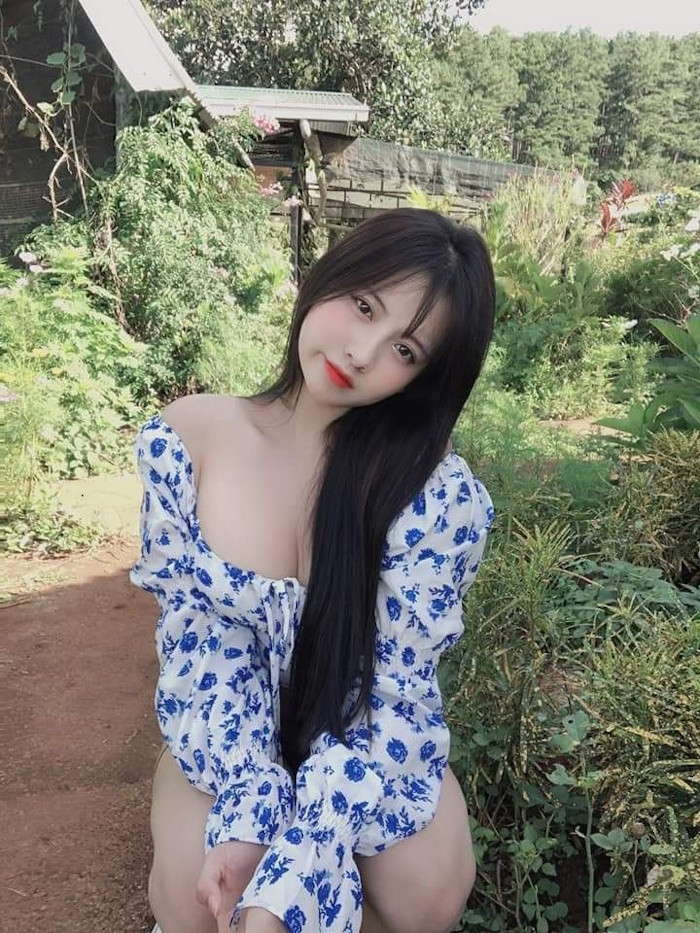 ảnh gái xinh tóc dài với nét đẹp cuốn hút