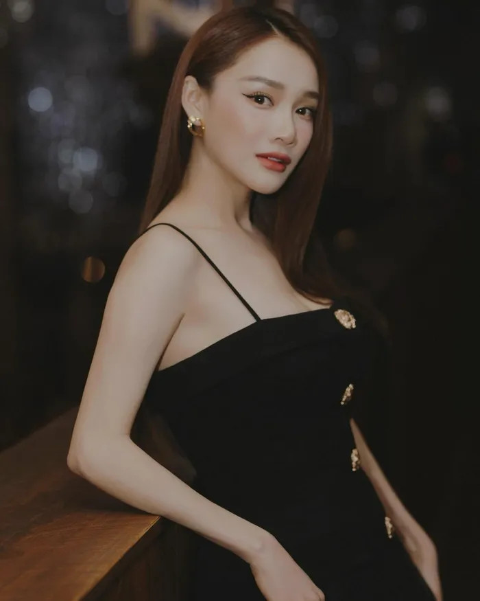Bộ ảnh Nhã Phương sexy cực kỳ cuốn hút
