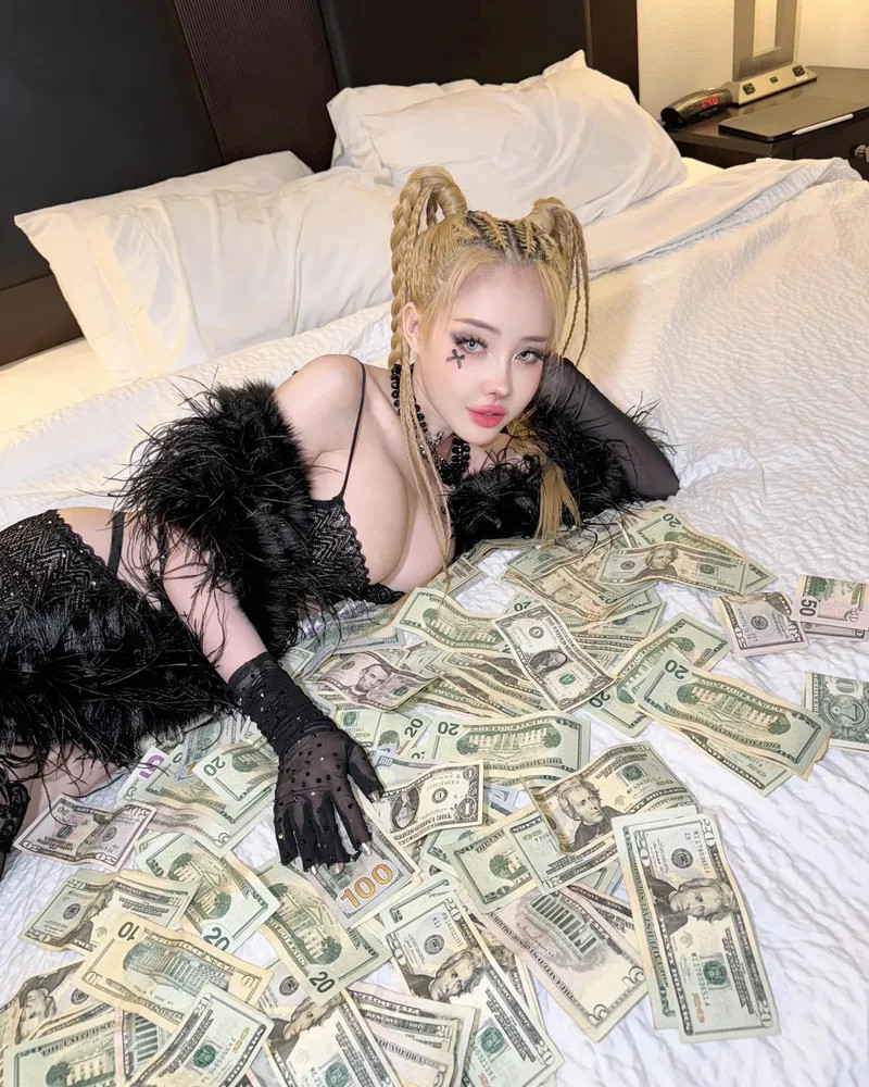 Ngân 98 trong bộ ảnh sexy quyến rũ.