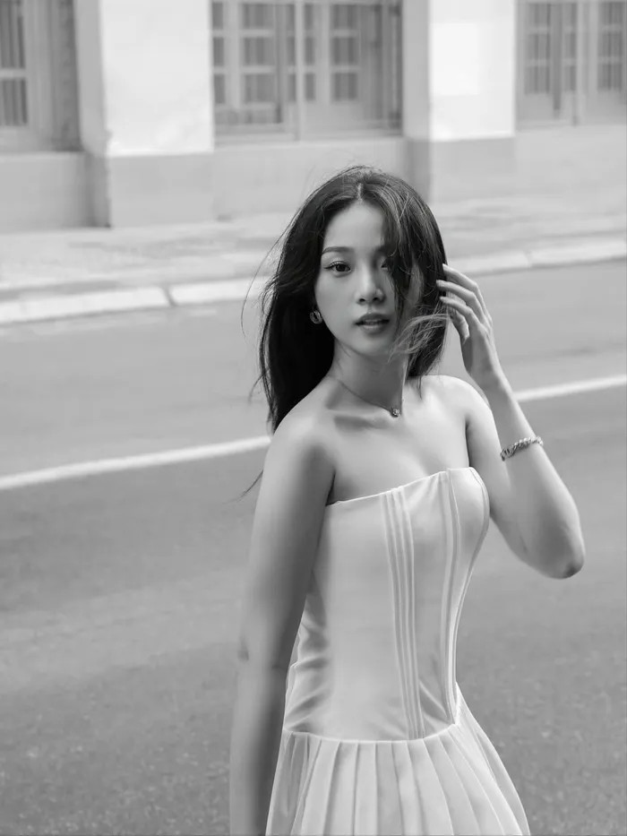 Sự quyến rũ toát lên từ mỗi bức ảnh của Tam Triều Dâng