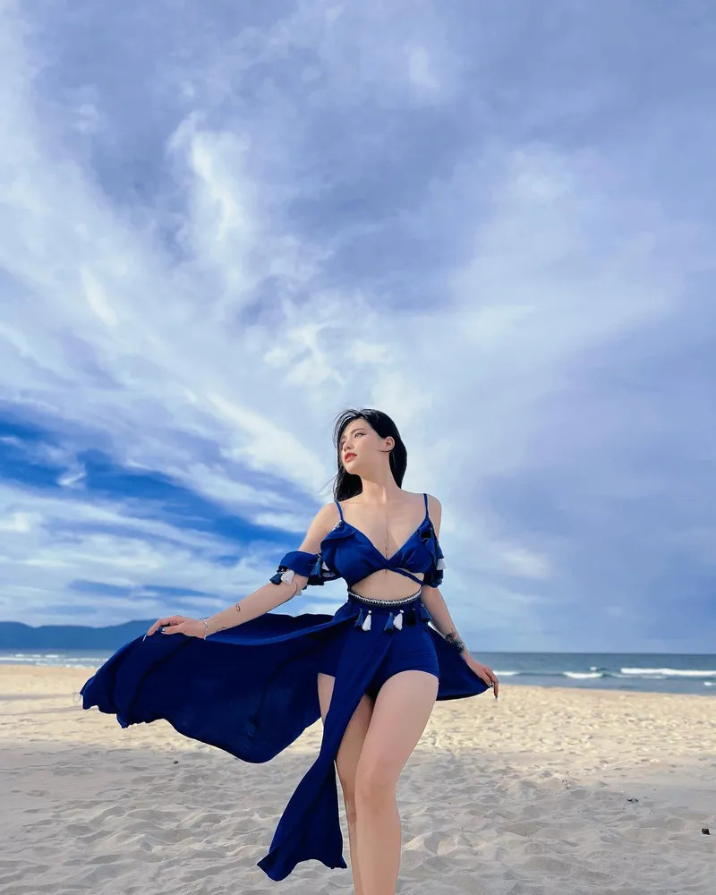 Hình ảnh Châm Sứa trong bộ bikini đã thu hút được rất nhiều sự chú ý từ cộng đồng mạng