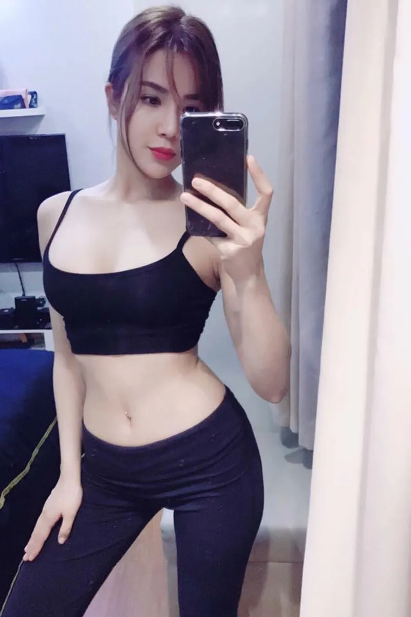 Diệp Lâm Anh bikini phong cách