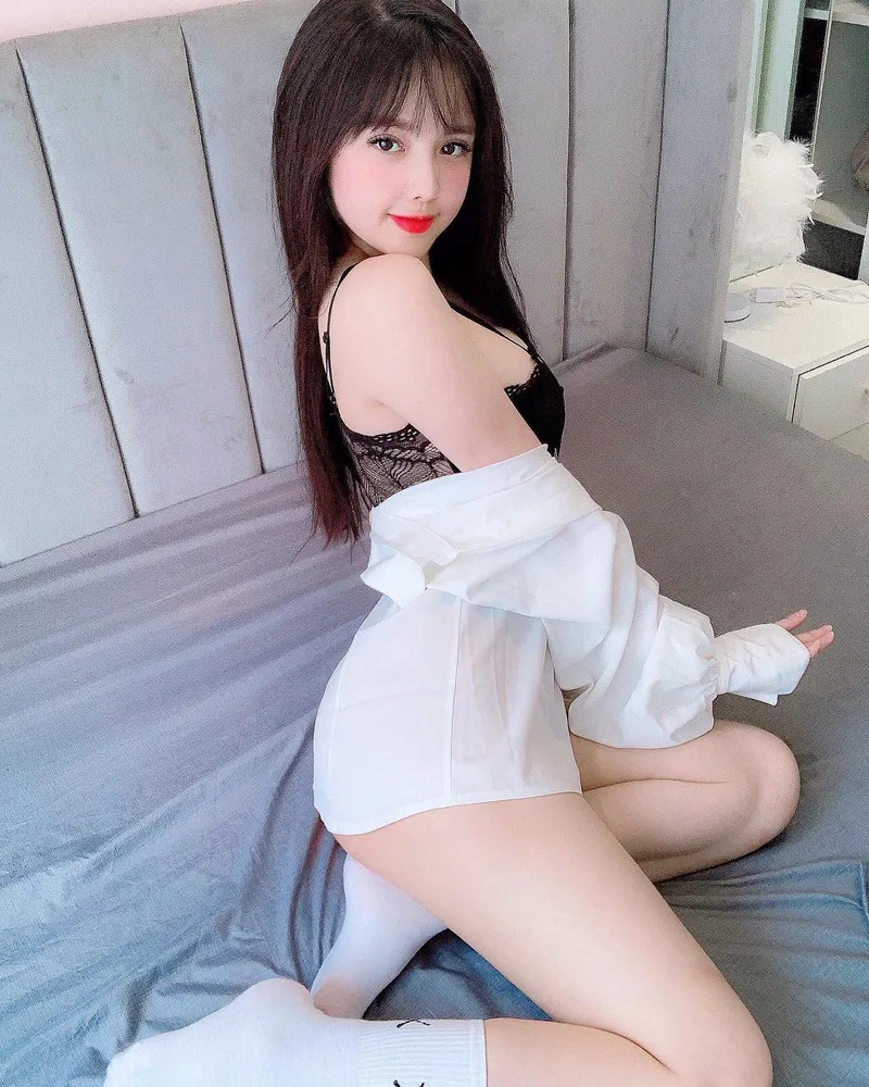 Gái xinh Instagram diện trang phục cuốn hút