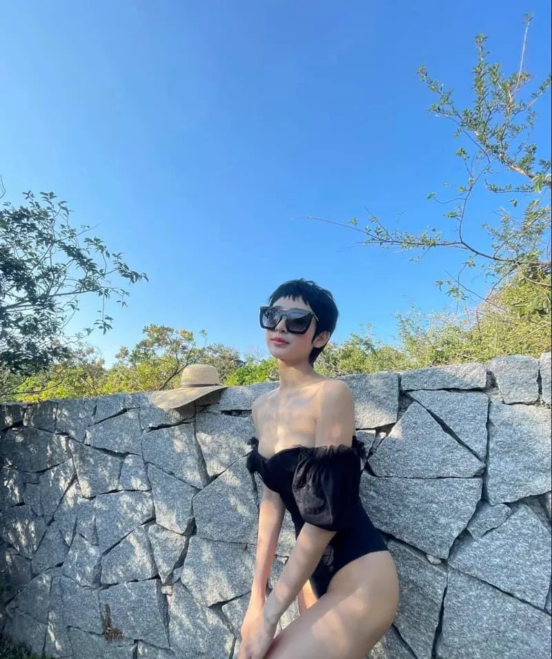 Bikini Hiền Hồ khiến fan trầm trồ.