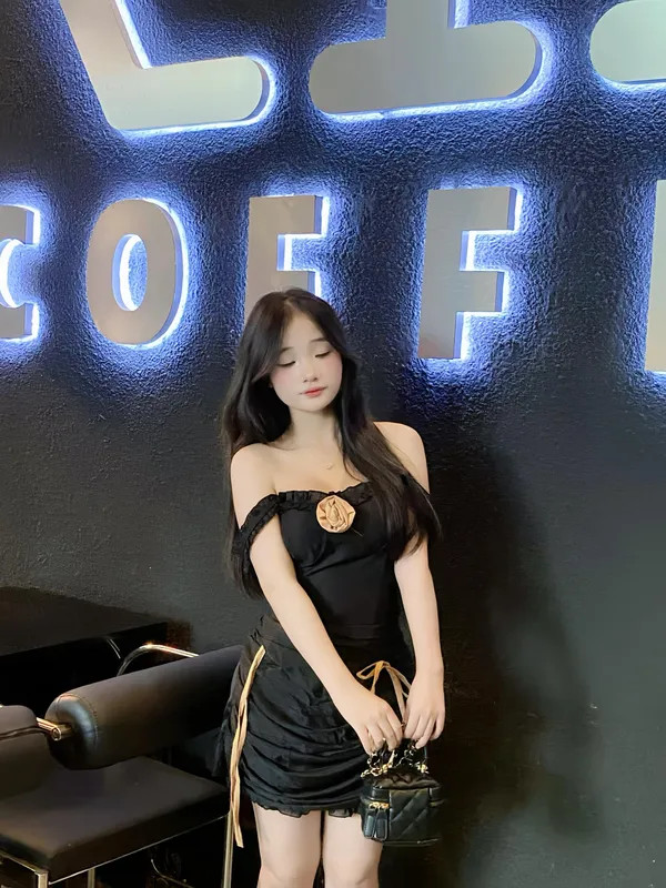 Gái xinh cute 15 tuổi dễ thương