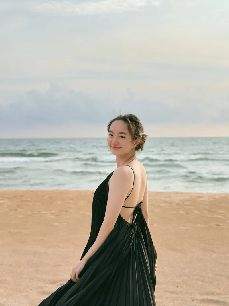 Kaity Nguyễn trong bộ bikini đầy sức sống