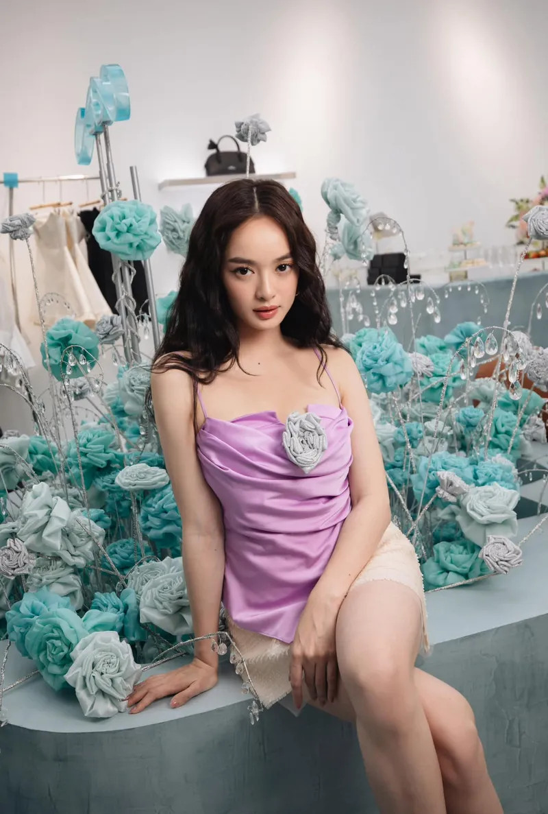 Kaity Nguyễn lôi cuốn và quyến rũ trong phong cách sexy