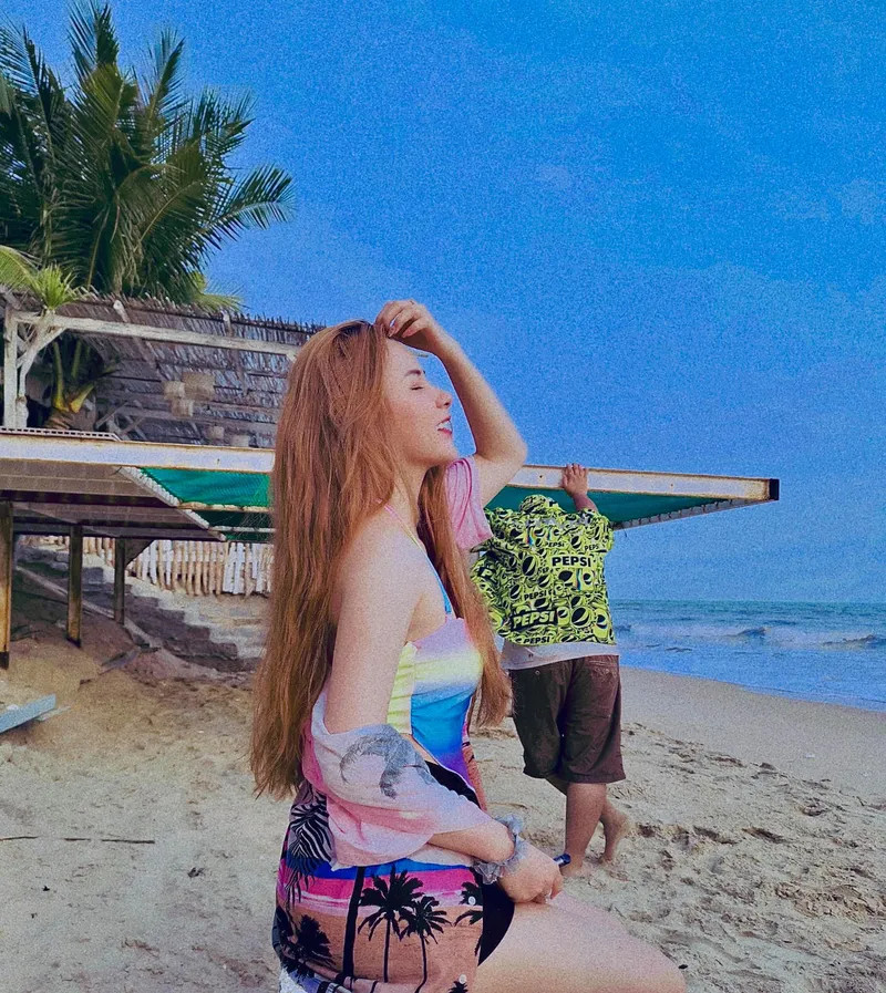 Ảnh Kim Tuyến bikini