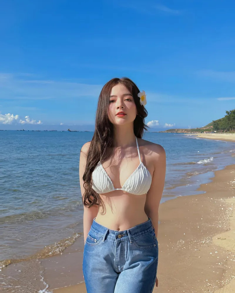 Khó lòng rời mắt khỏi Lan Hương