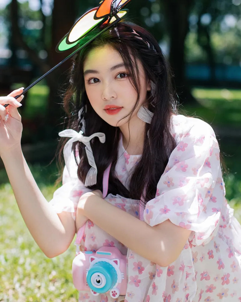 Tìm hiểu về Lọ Lem nhà Quyền Linh cô bé đáng yêu tài năng