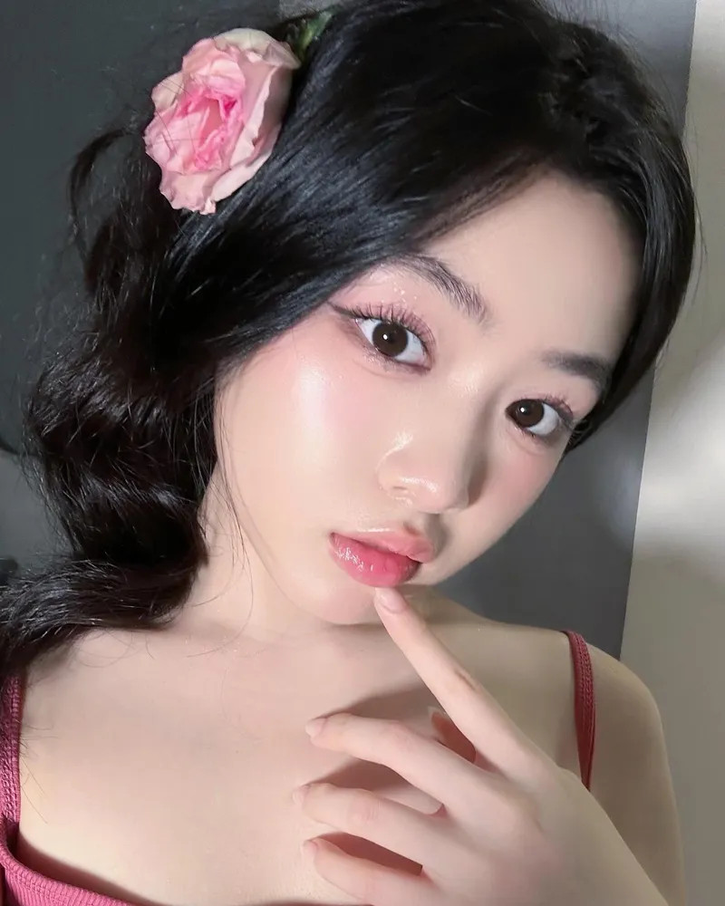 Lọ Lem nhà quyền Linh mang đến hình ảnh gia đình đáng ngưỡng mộ