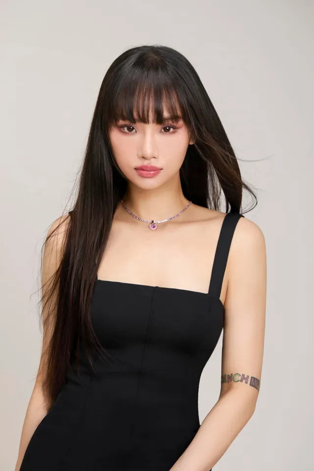 Miu Lê quyến rũ trong bộ bikini sexy 1