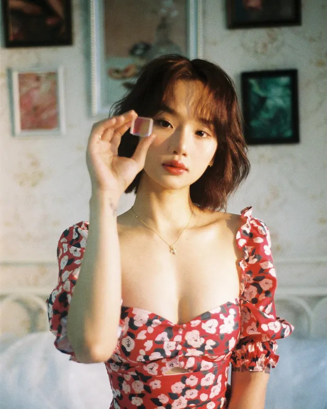Vẻ đẹp quyến rũ của Miu Lê
