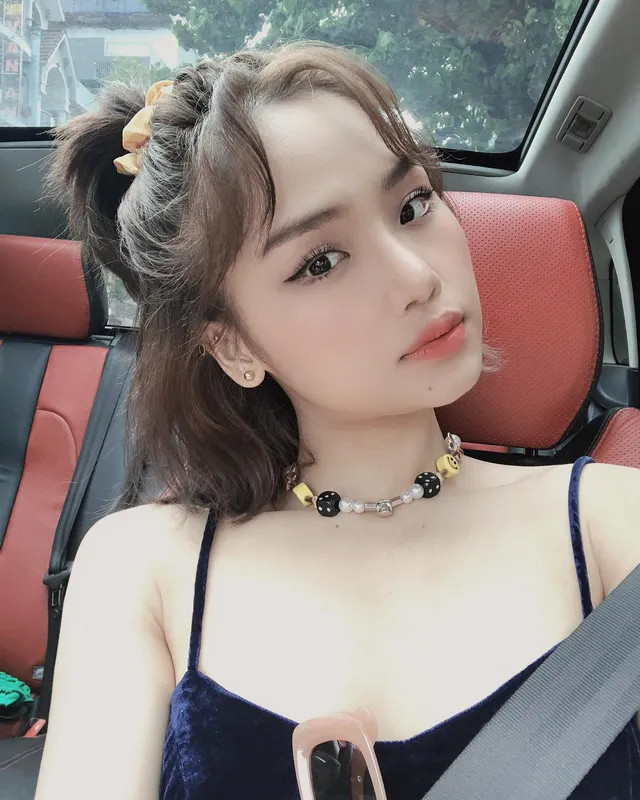 Miu Lê phong cách sexy với ánh mắt đầy quyến rũ