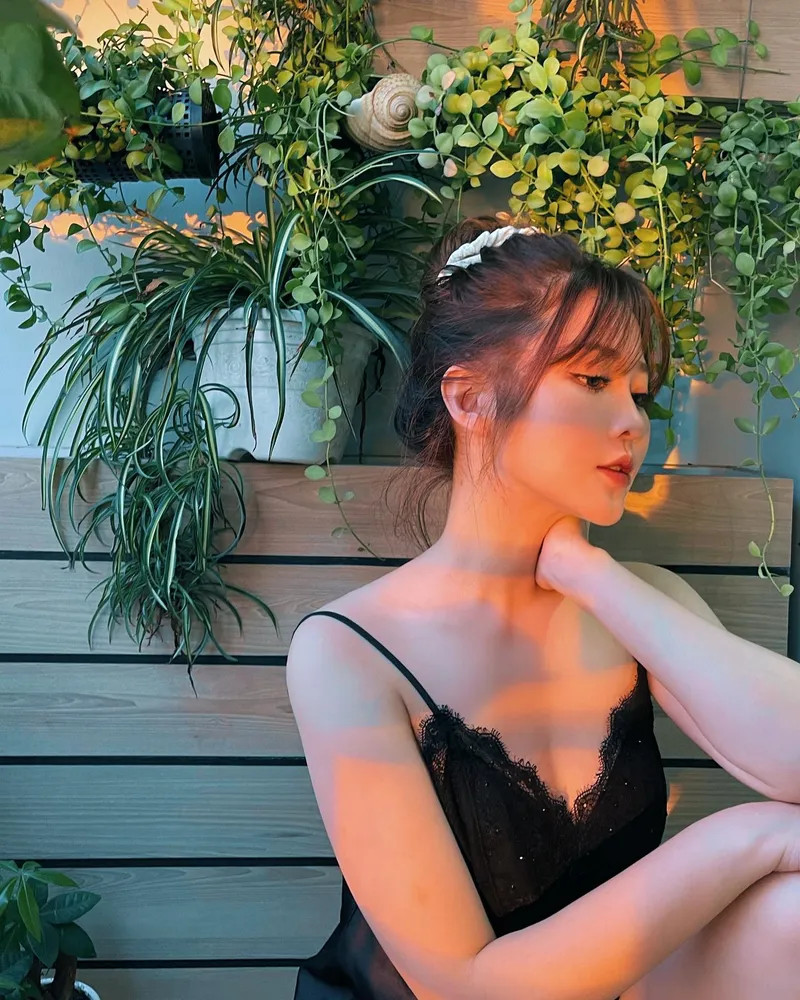 Nét đẹp quyến rũ và tài năng của Ribi Sachi là điều không thể phủ nhận
