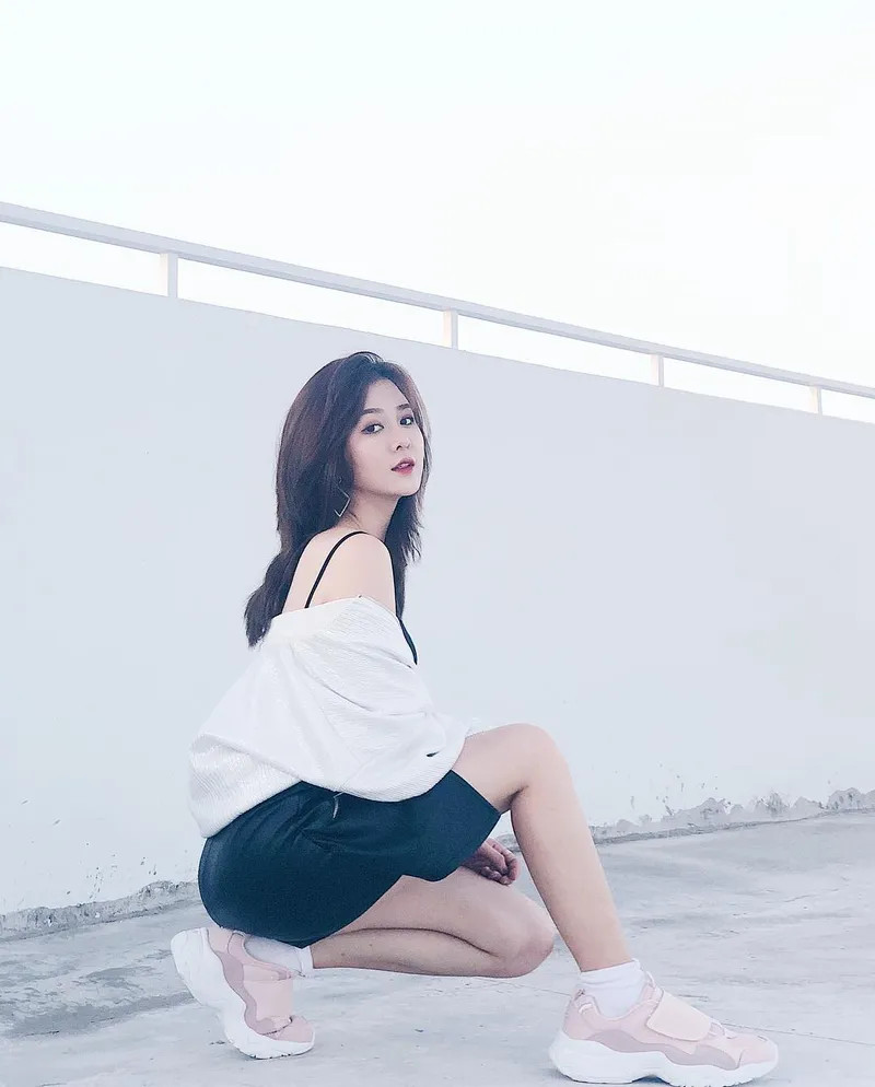 Ribi Sachi sexy huyền bí và quyến rũ