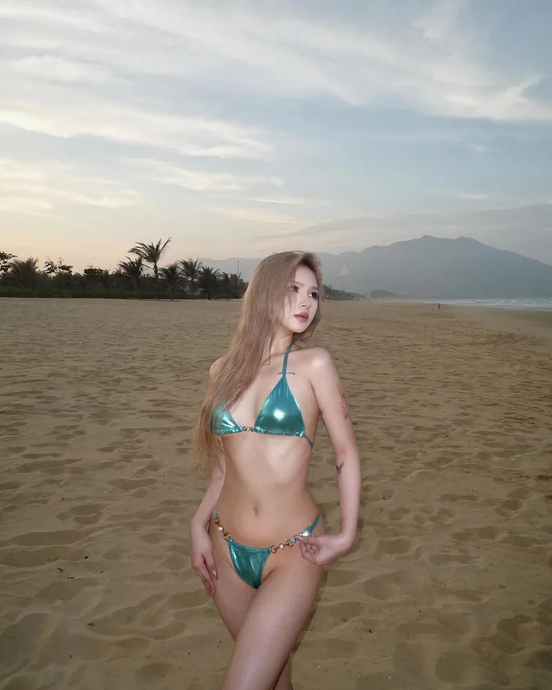 Xoài Non diện bikini quyến rũ